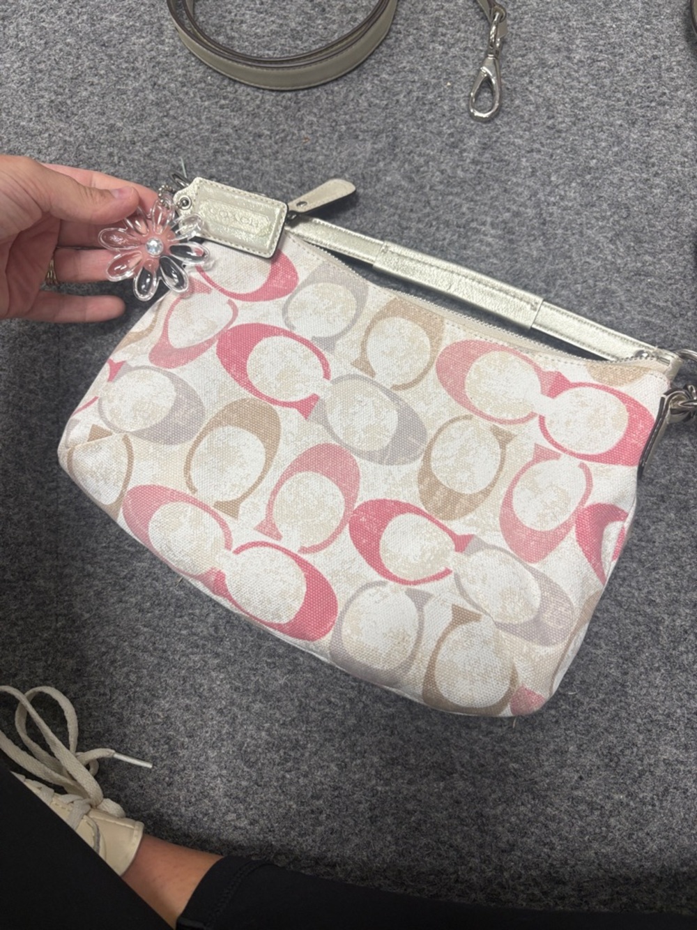 Vintage Coach Pink & Cream Signature Sequin Bag 19339 - Picture 4 of 7